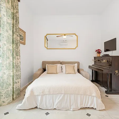 Trinidad Grund Centro Apartment Malaga Exterior photo